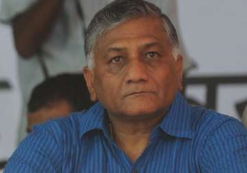 govt defends vk singh says rahul gandhi trying to give political colour
