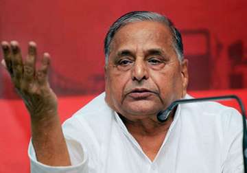 mulayam to sp leaders stop communal forces in up