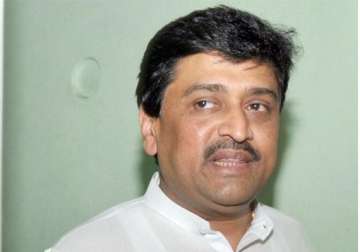 delhi hc issues notice to ashok chavan in paid news case