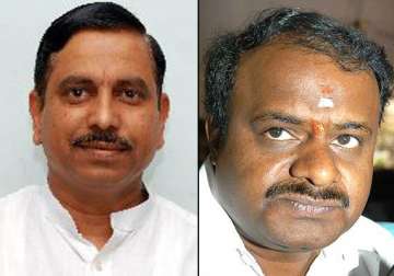 jd s bjp dilemma over anti congress front in karnataka