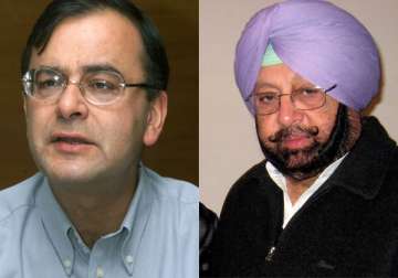 jaitley takes dig at congress for fielding reluctant amarinder