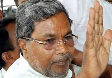 karnataka cm siddaramaiah hopeful of congress getting 18 20 ls seats