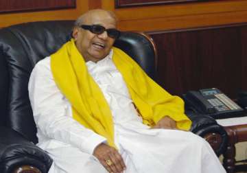 karunanidhi will wear only black shirt from now on