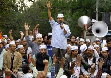 kejriwal commences road show in chandigarh