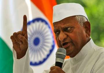 kejriwal s aap should not contest polls by taking donations says anna hazare