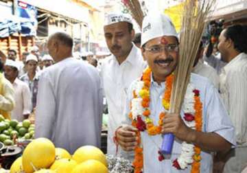 kejriwal says he is personally against forming govt in delhi