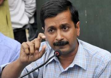 kejriwal writes to lg wants early polls in delhi