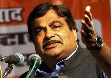 khurshid beni remarks at sonia s behest says gadkari