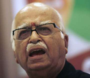 lk advani asks bjp leaders to be alert and get ready for lok sabha polls
