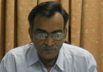 left sniffs conspiracy behind saradha chief s letter to cbi