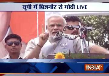 live sonia failed to provide even basic amenities to women of this country says modi at bijnor rally