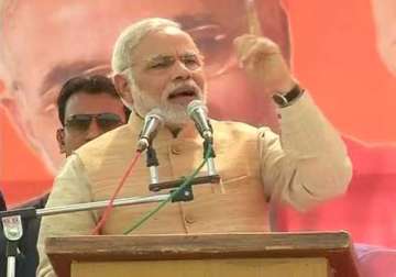 live reporting modi addressing delhi rally lashes out at aap