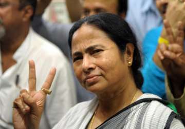 mamata lauds bengal budget