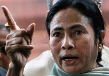 mamata pulls up non performing ministers bureaucrats