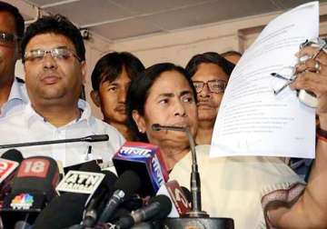 mamata offers fresh package to maoists