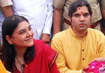 maneka gandhi pitches for son varun gandhi as up chief minister