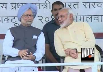 with manmohan on stage modi says patel should have been first pm