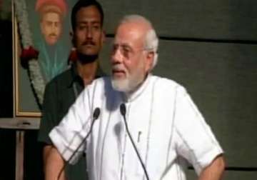 modi s burqa remark congress attacks modi over his veil of secularism speech
