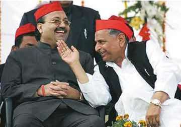 mulayam amar reunion will he make a comeback