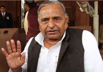 mulayam yadav meets ministers as sp tries to regain turf in bypolls