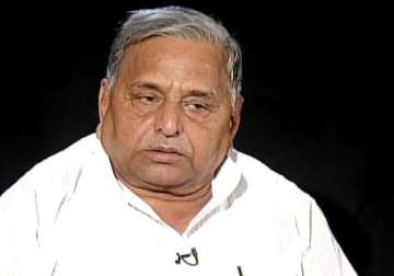 mulayam for talks on alternative front only after 2014 polls