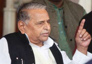 mulayam predicts third front govt after ls polls