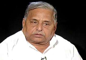 mulayam rejects parallel with godhra riots promises justice