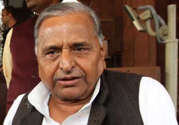 mulayam says congress has shown intentions of joining third front