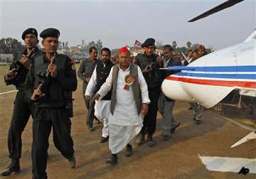 mulayam promises no forced acquisition of land