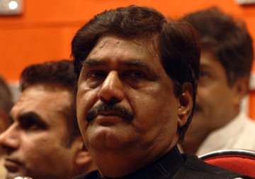 munde claims rs. 8 crore spent during 2009 ls election dares ec to act against him