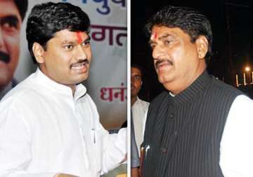 munde s nominee defeated by nephew s man in civic body poll