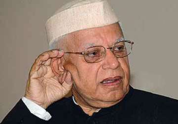 at last n d tiwari gives blood sample in paternity suit