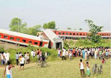 narendra modi condoles train accident deaths