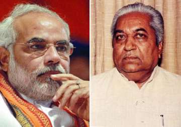 narendra modi is humiliating keshubhai alleges congress