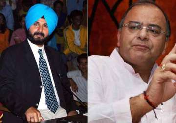 navjot sidhu insists on contesting from amritsar party prefers jaitley