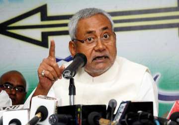 nitish welcomes petrol price reduction