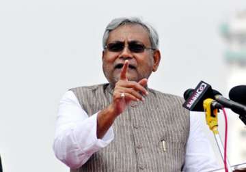 nitish cancels his yatra as jd u men come to blows in meeting