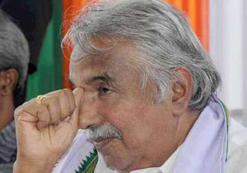 no threat to udf government in kerala says cm chandy