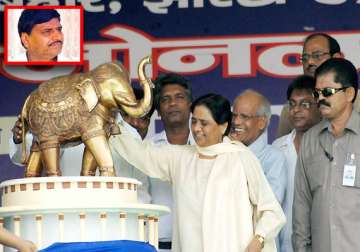 oppn parties rattled by mayawati s trump card