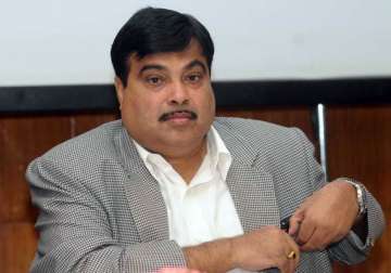 pm sonia are producer and director says gadkari