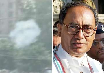 patna serial bomb blasts perfect launch for modi in bihar says digvijaya singh