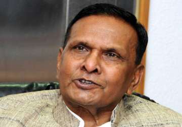 people of india want to see rahul as pm says beni prasad verma