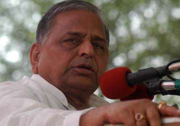 police action on ramdev undemocratic says mulayam