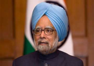 politics keeps doors open for re alliance with mamata manmohan singh