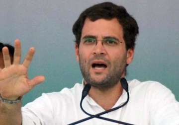 rahul gandhi assures aid for drought hit in maharashtra