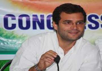 rahul gandhi urges youth to fight corruption