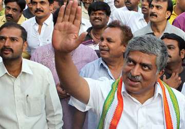 rahul to campaign for nilekani in bangalore