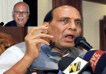 rajnath rejects resignation senior leaders flock to advani s house