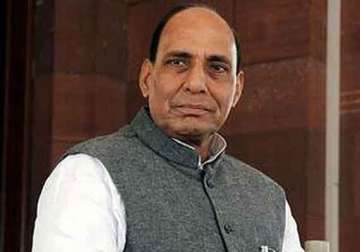 rajnath takes up women s safety with delhi police