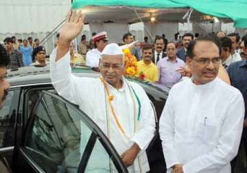 ram naresh yadav sworn in as chhattisgarh governor